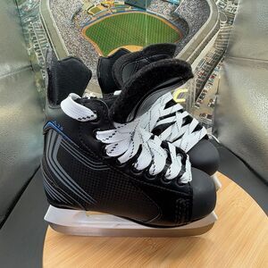 American Athletic Boy’s Hockey Skates American Force 2.0 Sz 1